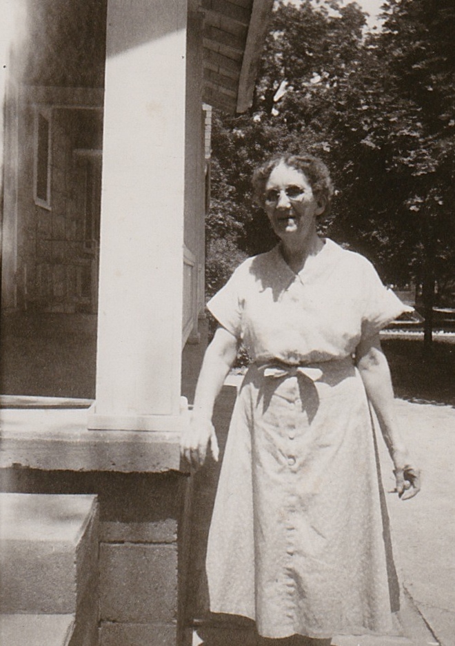 1948 RARE PHOTO OF GRANDMA WOLFF